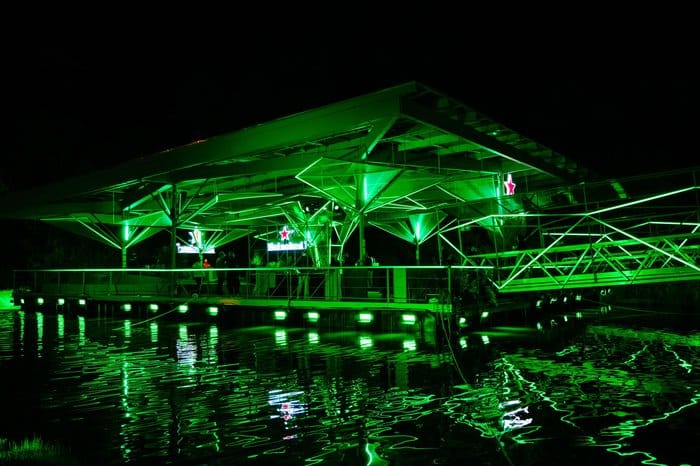 Bar da Heineken no Guaíba é evacuado por temporais em POA