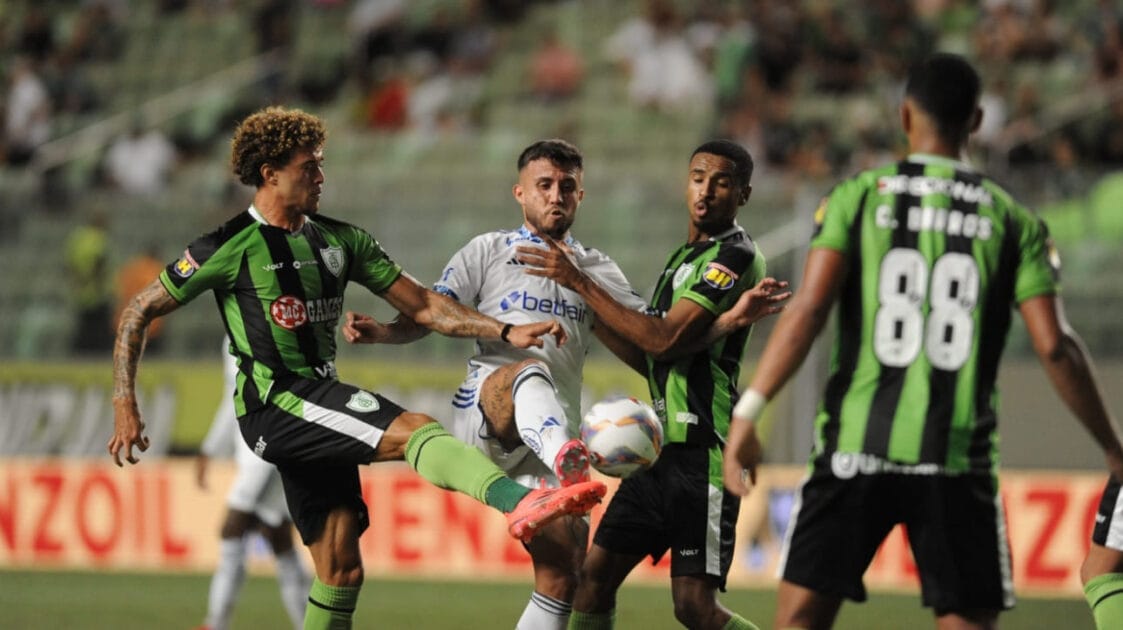 Cruzeiro empata após domínio, mas falha na finalização no Mineiro
