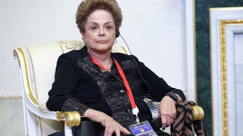 Dilma Rousseff internada em Xangai com neurite vestibular