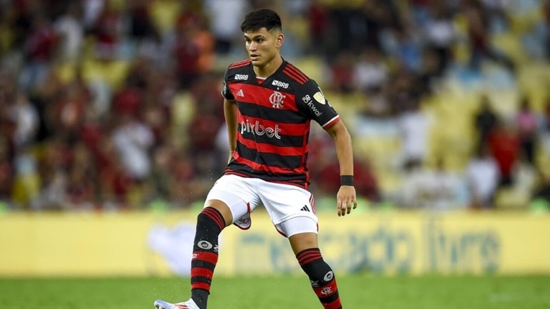 Filipe Luís detalha conversa chave sobre saída de Alcaraz
