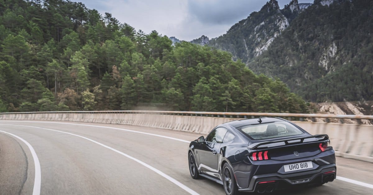 Ford Mustang 2024: V8 Renova-se e Surpreende Novamente