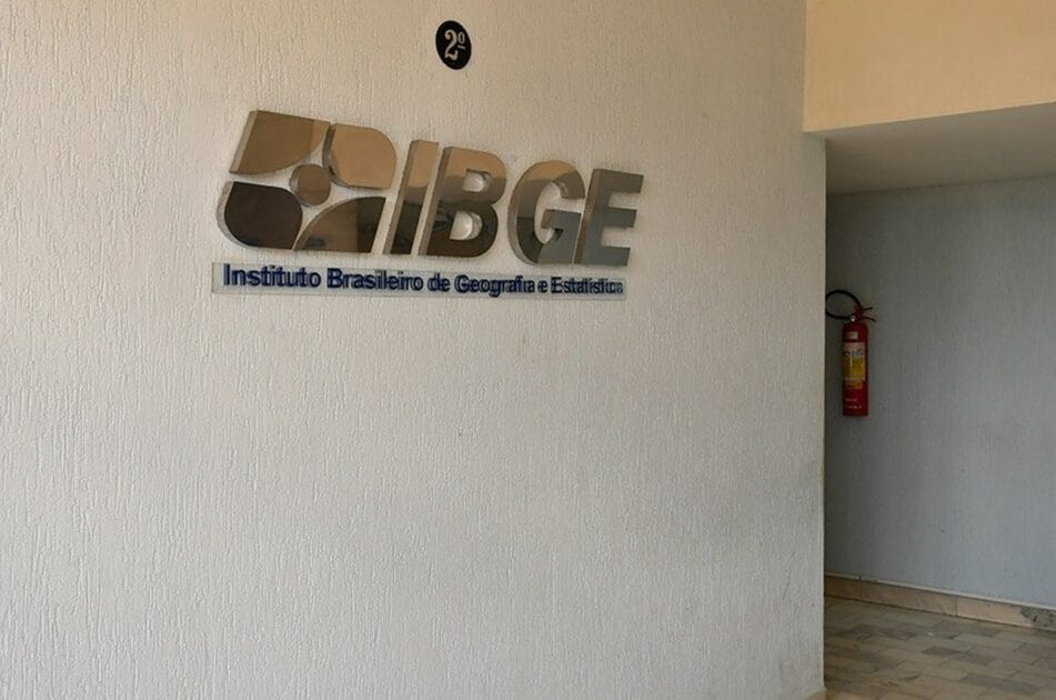 Governo interrompe IBGE+ e intensifica crise com servidores