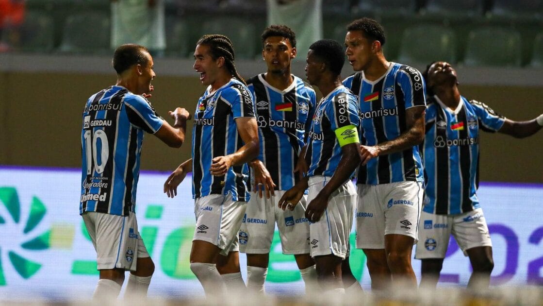 Grêmio derrota Palmeiras e avança para semifinais da Copinha