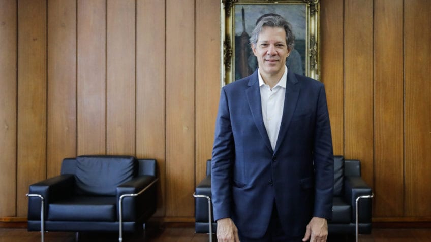Haddad: Fogo Amigo e Desafios no Governo Brasileiro