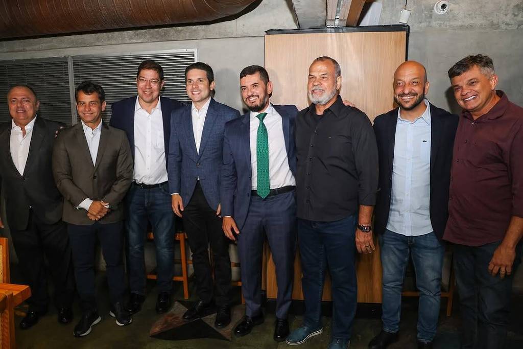 Hugo Motta promove jantar com líderes e reforça alianças no Rio