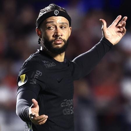 Memphis Depay é condenado à prisão por conduzir embriagado em Mônaco