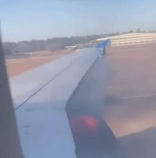 Motor de Airbus pega fogo durante decolagem em Houston