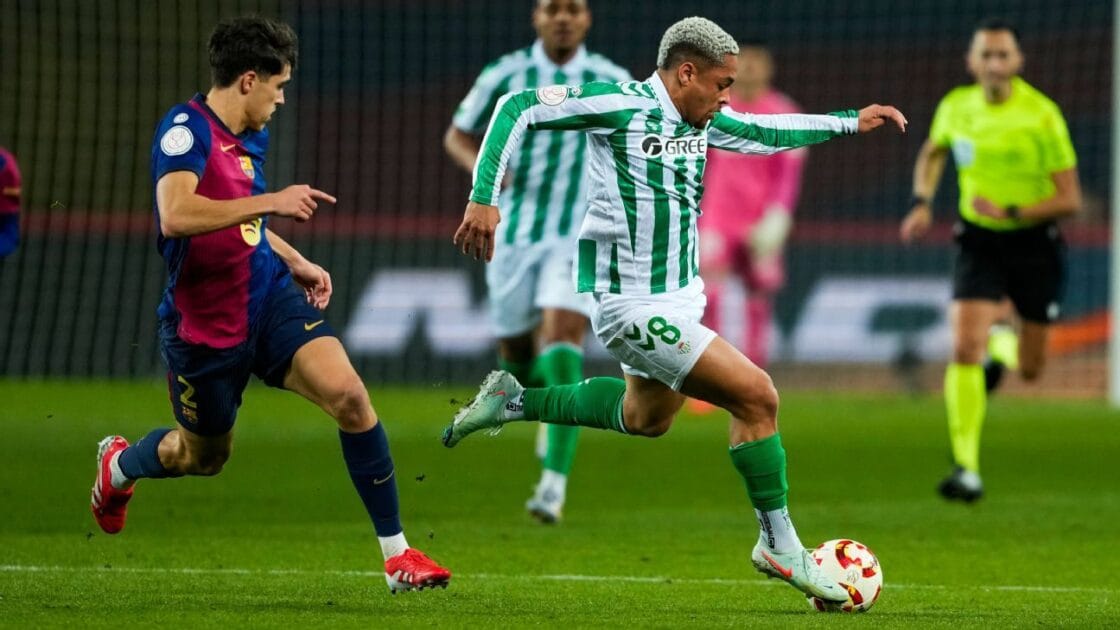Palmeiras avança com Barcelona por Vitor Roque a quase R$ 150 mi