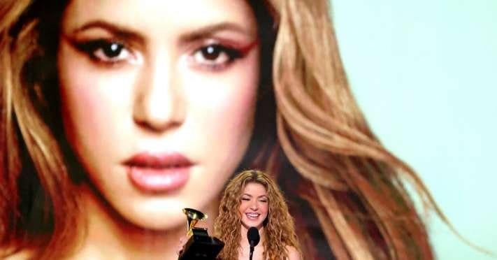 Shakira conquista Grammy com "Las mujeres ya no lloran"