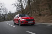 Skoda Scala (2024) - opção robusta e acessível em comparação com o Golf básico