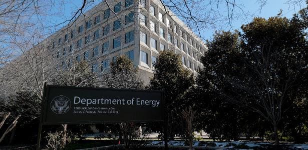 Trump busca recontratar funcionários demitidos da NNSA