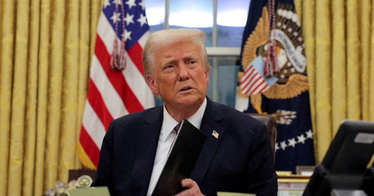 Trump sugere reconsiderar retorno dos EUA à OMS em comício