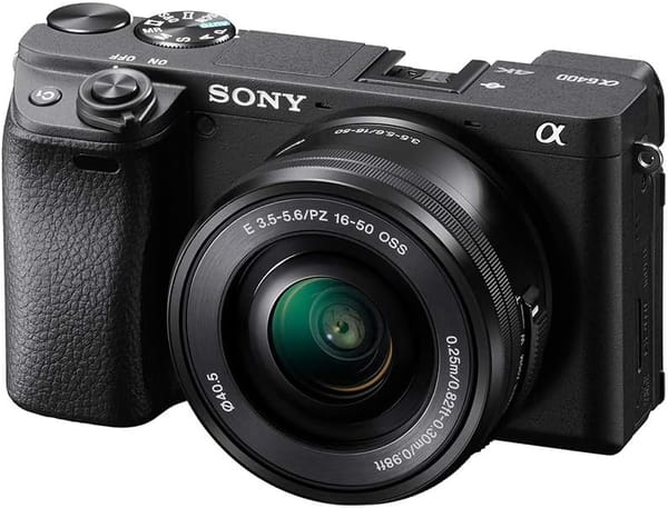 <p><strong>Capture Momentos Incríveis: Sony Alpha 6400 com 24,3MP e Tela 180° por R$7.299!</strong></p>