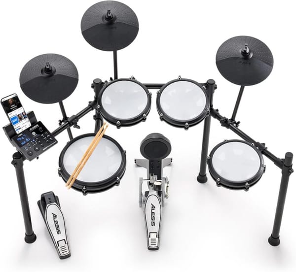 <p><strong>Alesis Nitro Max: Bateria Eletrônica Silenciosa com Bluetooth e Drumeo por R$5.090!</strong></p>
