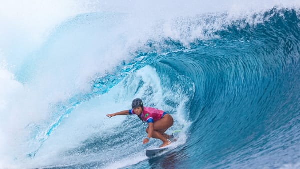 Adiamento das Oitavas do Surfe Feminino em Paris 2024