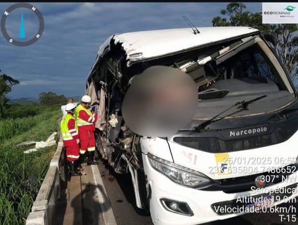 Colisão entre ônibus e carreta na Dutra resulta em 2 mortes e 23 feridos