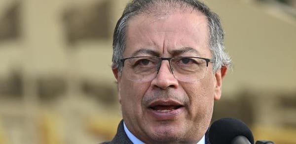 EUA e Colômbia: Acordo de Deportação e Sanções de Trump