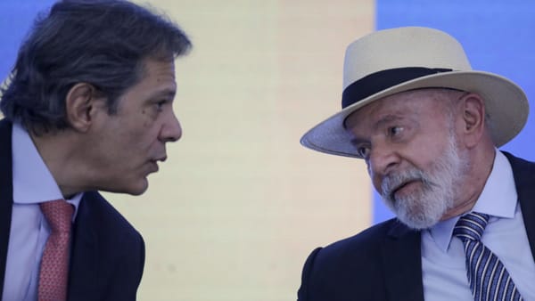 Governo Lula Planeja Cortes de Gastos e Reformas Sociais