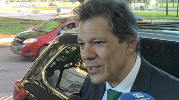 Haddad propõe alterações no PAT para reduzir preços de alimentos