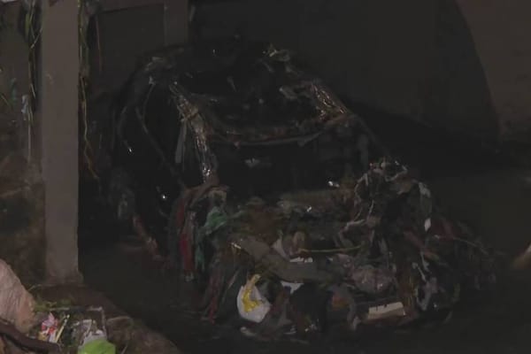 Jovem some em SP após veículo ser levado por enchente