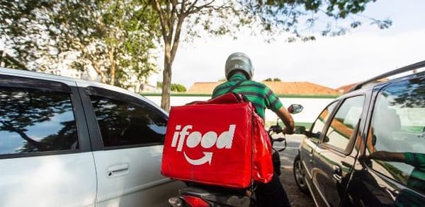 Justiça proíbe iFood de cobrar taxa mínima em pedidos de delivery