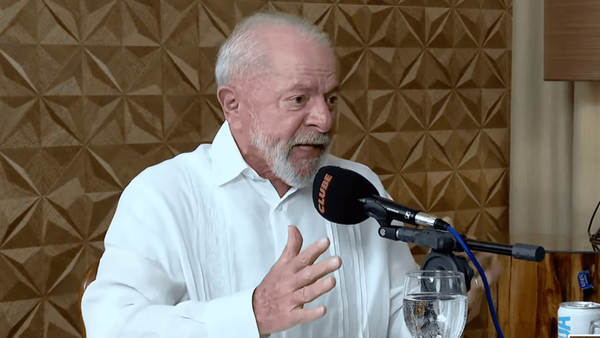 Lula avalia saúde e idade para possível candidatura em 2026
