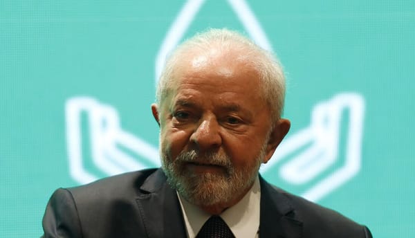 Lula critica altos preços do gás após saída da Petrobras