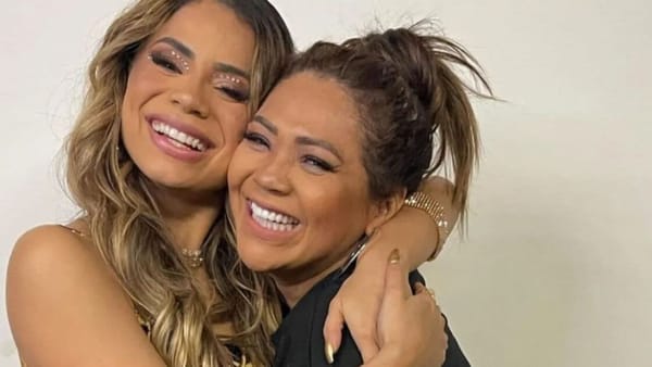 Mãe de Lexa fala sobre momento delicado e fé em recuperação