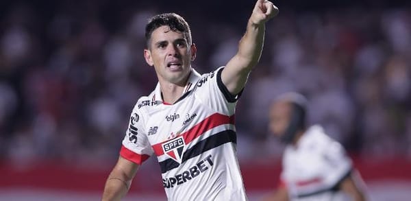 Oscar e Lucas: Goleadores em Clássico do São Paulo contra o Corinthians