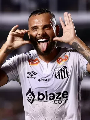 Santos negocia renovação de contrato com Guilherme até 2027
