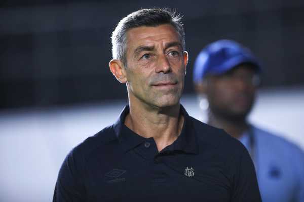 Santos precisa de reforços após derrota em clássico decisivo