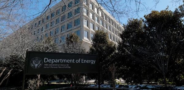 Trump busca recontratar funcionários demitidos da NNSA
