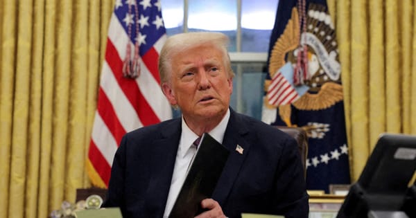 Trump sugere reconsiderar retorno dos EUA à OMS em comício