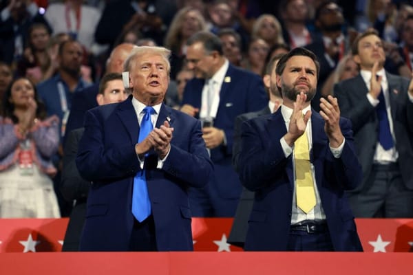 Vice-presidente dos EUA afirma que pressão militar é opção para Ucrânia
