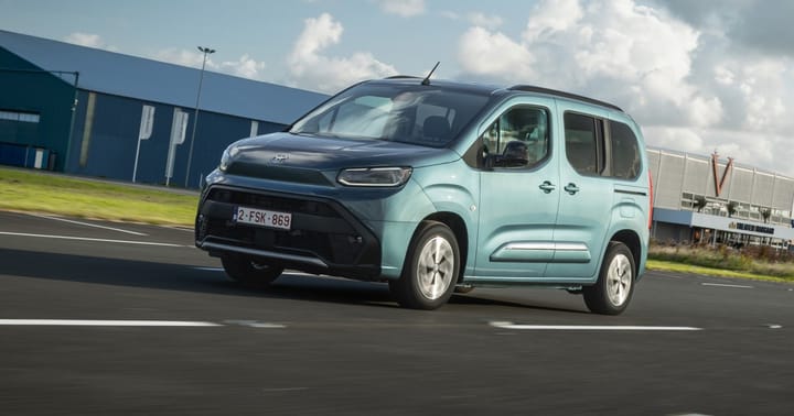 Análise da Toyota Proace City Verso 2024: Versatilidade em MPVs